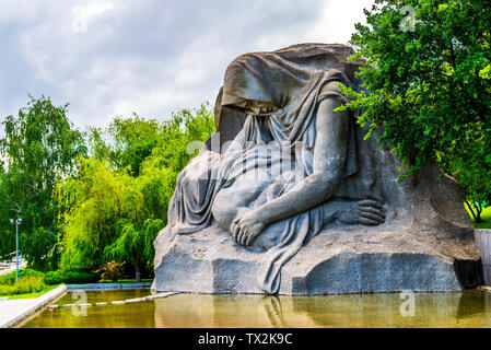 VOLGOGRAD, RUSSIE - 26 MAI 2019 : mère en deuil monument sur Mamaïev Kourgan. Banque D'Images