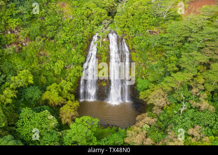 USA, Hawaii, Kauai, Wailua State Park, vue aérienne, les chutes de Opaekaa Banque D'Images