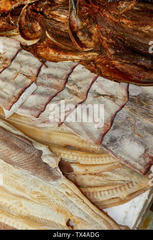 Nourriture naturelle du poisson séché résumé dans le Mercado DOS Lavradores, marché de producteurs, Funchal, Madeira, Portugal, Union européenne Banque D'Images