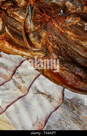 Nourriture naturelle du poisson séché résumé dans le Mercado DOS Lavradores, marché de producteurs, Funchal, Madeira, Portugal, Union européenne Banque D'Images