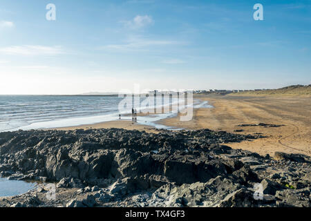 Traeth Llydan près de conseil informatique sur Anglesey au nord du Pays de Galles UK Banque D'Images