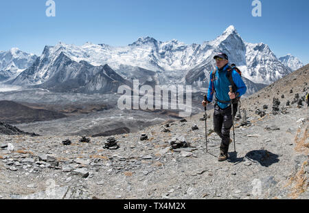 Solo Khumbu, Népal, Everest, alpiniste à Chukkung Ri Banque D'Images