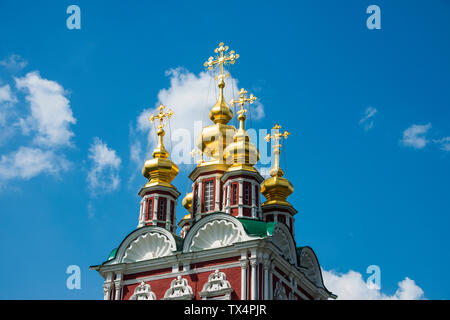 La Russie, Moscou, dômes dorés dans le couvent Novodievitchi Banque D'Images