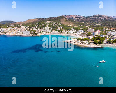 Espagne, Malaga, Costa de la Calma, vue aérienne sur Peguera avec hôtels et plages Banque D'Images