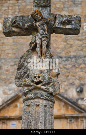 Iglesia y crucero. Pesquera de Ebro. Cañón del Ebro. BURGOS. CASTILLA Y LEÓN. ESPAÑA Banque D'Images