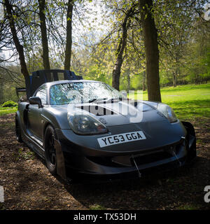 La troisième génération de Toyota MR2 exposée au salon Caffeine & machine à Ettington, au Royaume-Uni Banque D'Images