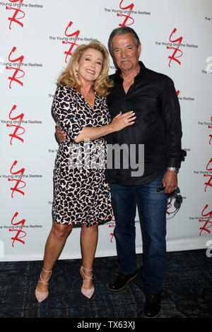 23 juin 2019 - Burbank, CA, USA - LOS ANGELES - jan 23 : Melody Thomas Scott, Eric Braeden dans les feux de l'amour Club Déjeuner à l'hôtel Marriott Burbank Convention Center le 23 juin 2019 à Burbank, CA (crédit Image : © Kay Blake/Zuma sur le fil) Banque D'Images