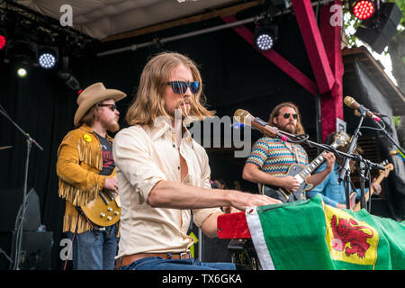 Die kanadische Rock The Sheepdogs vivre beim Orange Blossom Festival spécial, Beverungen, Ostwestfalen, Deutschland | groupe rock canadien Le Sh Banque D'Images