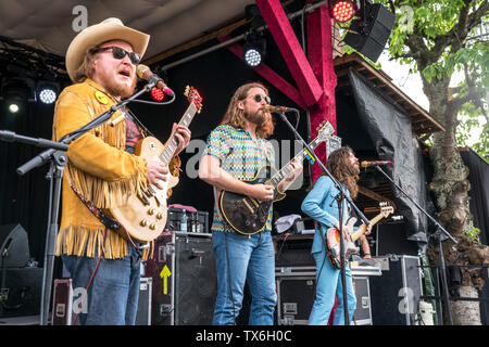 Die kanadische Rock The Sheepdogs vivre beim Orange Blossom Festival spécial, Beverungen, Ostwestfalen, Deutschland | groupe rock canadien Le Sh Banque D'Images