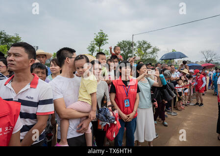 23 septembre 2018 Cérémonie d'ouverture de la première fête des récoltes des agriculteurs chinois Lianxi Conference Hall, comté de Wengyuan, Shaoguan City Banque D'Images