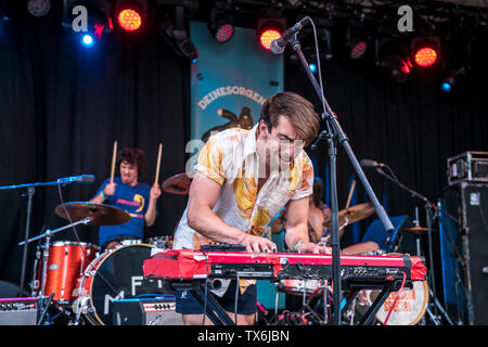 Rock Band de l'argent pour vivre Melbourne aus corde beim Orange Blossom Festival spécial, Beverungen, Ostwestfalen, Deutschland | Rock Band de l'argent pour corde f Banque D'Images
