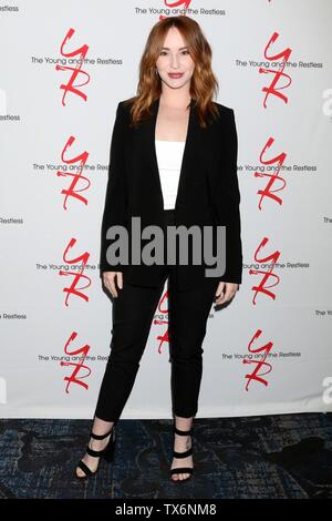 Burbank, CA. 23 Juin, 2019. Camryn Grimes au niveau des arrivées pour les jeunes et l'agité Déjeuner Fan Club, Burbank Convention Center, Burbank, CA, 23 juin 2019. Credit : Priscilla Grant/Everett Collection/Alamy Live News Banque D'Images