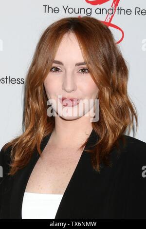 Burbank, CA. 23 Juin, 2019. Camryn Grimes au niveau des arrivées pour les jeunes et l'agité Déjeuner Fan Club, Burbank Convention Center, Burbank, CA, 23 juin 2019. Credit : Priscilla Grant/Everett Collection/Alamy Live News Banque D'Images