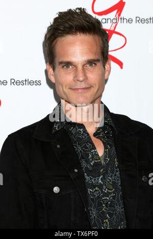 Burbank, CA. 23 Juin, 2019. Greg Rikaart au niveau des arrivées pour les jeunes et l'agité Déjeuner Fan Club, Burbank Convention Center, Burbank, CA, 23 juin 2019. Credit : Priscilla Grant/Everett Collection/Alamy Live News Banque D'Images