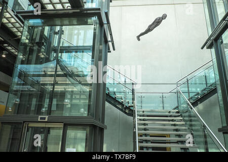 Sculpture,statue,filtre,PAR,Antony,Anthony,Gormley,Manchester Art Gallery,Manchester,nord,nord,nord ouest,ville,Angleterre,UK,GB,la,anglais, Banque D'Images