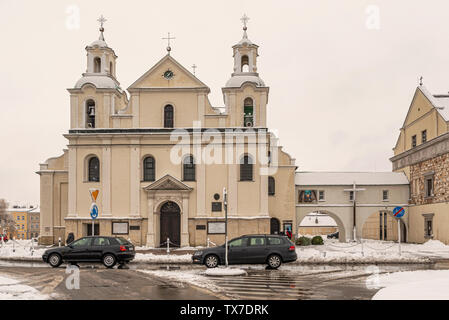 Czestochowa, Pologne - Feb 4, 2019 : vue sur le complexe de l'église paroissiale de St Sigismond et un ancien monastère Pauline à Czestochowa, Pologne. Banque D'Images