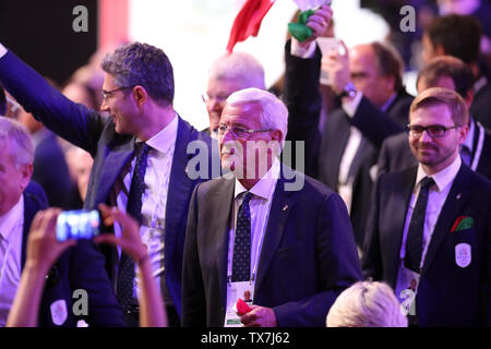 Lausanne, Suisse. 24 Juin, 2019. Entraîneur de l'équipe nationale de football chinois Marcello Lippi assiste à la 134e session du Comité International Olympique (CIO) à Lausanne, Suisse, le 24 juin 2019. Credit : Cao Peut/Xinhua/Alamy Live News Banque D'Images