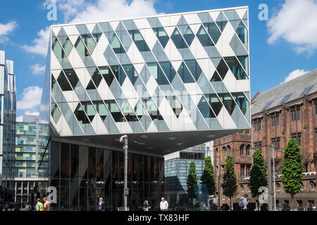 Verre,moderne,logement,bâtiment,Emporio Armani,sur,Deansgate Manchester,nord,nord,nord,ouest,ville,Angleterre,English,GB,UK,Bretagne,europe,britanniques, Banque D'Images