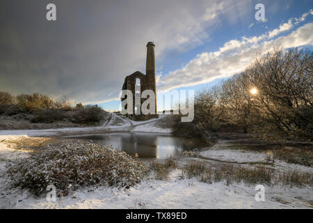 Snow Cake et ar moteur Ale House sur United Downs à Cornwall. Banque D'Images