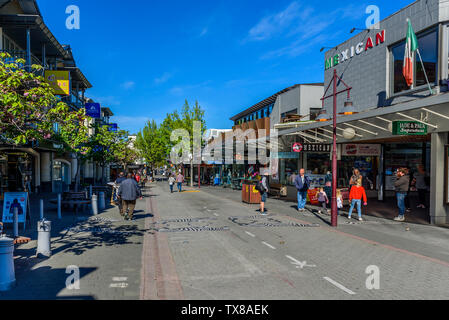 QUEENSTOWN, Nouvelle-zélande - 10 octobre 2018 : vue sur la rue. L'espace de copie pour le texte. Banque D'Images