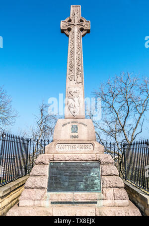 Croix celtique Scottish Horse Memorial, commémorant ceux du Scottish Horse Regiment qui est mort dans la guerre des Boers. Esplanade du Château d'Édimbourg. L'Écosse, au Royaume-Uni. Banque D'Images