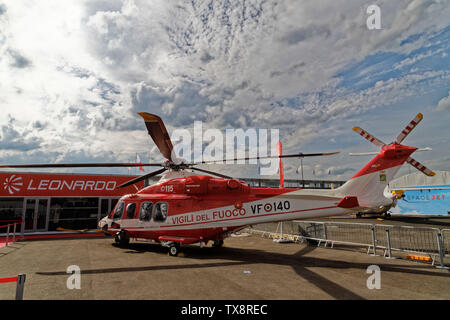 L'espace de Paris-Le Bourget, France. 23 Juin, 2019. Affichage de la FVV139AW Leonardo hélicoptère au dernier jour de la 53e International Paris Air Show, France. Banque D'Images