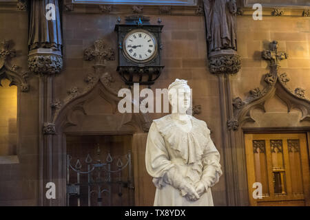 Statue,de,Enriqueta Rylands,qui,fondée,la bibliothèque John Rylands de Manchester,nord,nord,nord,ouest,ville,Angleterre,English,GB,UK,Bretagne,British, Banque D'Images