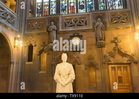 Statue,de,Enriqueta Rylands,qui,fondée,la bibliothèque John Rylands de Manchester,nord,nord,nord,ouest,ville,Angleterre,English,GB,UK,Bretagne,British, Banque D'Images