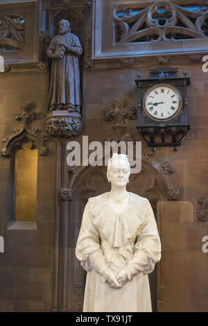 Statue,de,Enriqueta Rylands,qui,fondée,la bibliothèque John Rylands de Manchester,nord,nord,nord,ouest,ville,Angleterre,English,GB,UK,Bretagne,British, Banque D'Images