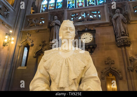 Statue,de,Enriqueta Rylands,qui,fondée,la bibliothèque John Rylands de Manchester,nord,nord,nord,ouest,ville,Angleterre,English,GB,UK,Bretagne,British, Banque D'Images