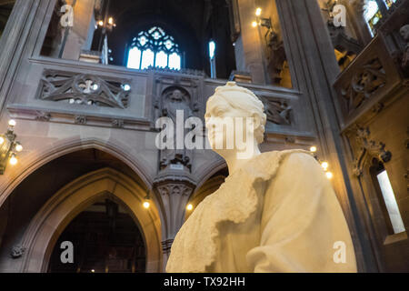 Statue,de,Enriqueta Rylands,qui,fondée,la bibliothèque John Rylands de Manchester,nord,nord,nord,ouest,ville,Angleterre,English,GB,UK,Bretagne,British, Banque D'Images