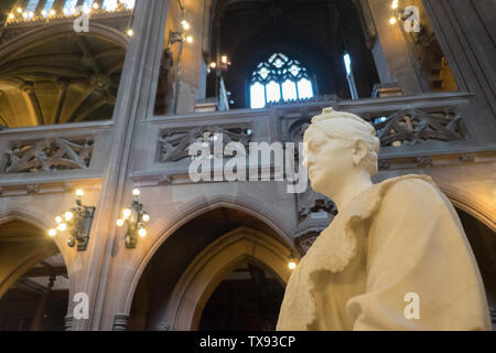 Statue,de,Enriqueta Rylands,qui,fondée,la bibliothèque John Rylands de Manchester,nord,nord,nord,ouest,ville,Angleterre,English,GB,UK,Bretagne,British, Banque D'Images