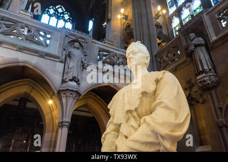 Statue,de,Enriqueta Rylands,qui,fondée,la bibliothèque John Rylands de Manchester,nord,nord,nord,ouest,ville,Angleterre,English,GB,UK,Bretagne,British, Banque D'Images