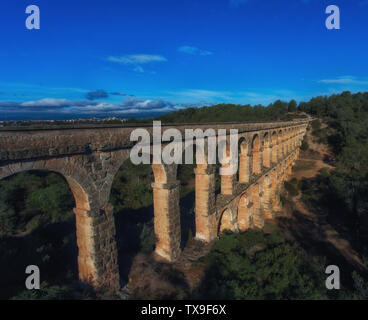 Vue aérienne de l'Aqueduc Romain médiéval. Banque D'Images