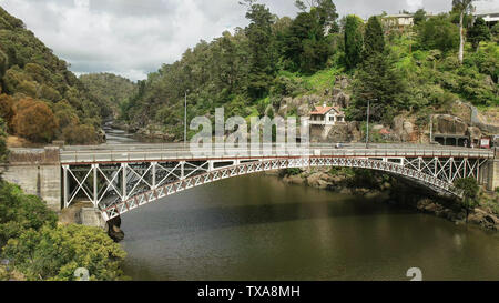 Matin vue de kings bridge et cataract gorge dans la ville de Launceston en Tasmanie Banque D'Images