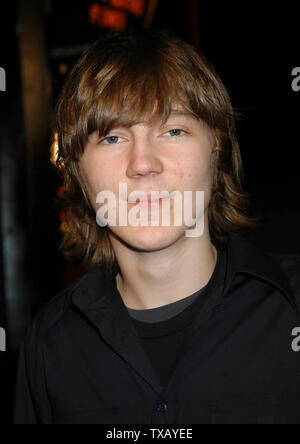Paul Dano lors de la première mondiale de "The Girl Next Door' au Mann's Chinese Grauman à Hollywood, CA. L'événement a eu lieu le jeudi, 4 mars 2004. Photo par : / PictureLux SBM - Référence #  Fichier SMBPLX 33790-3752 Banque D'Images