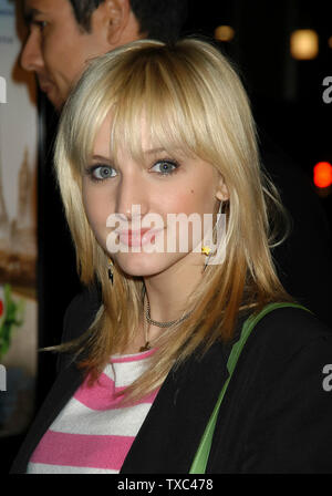 Ashlee Simpson au Los Angeles Premiere de ?The ? Au Grauman's Chinese Theatre Mann à Hollywood, CA. L'événement a eu lieu le mardi 17 février 2004. Photo par : / PictureLux SBM - Référence #  Fichier SMBPLX 33790-4879 Banque D'Images