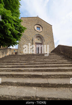 Cortona (Italie) - Le magnifique centre historique de la ville médiévale et Renaissance sur la colline, la région Toscane, province Arezzo, au cours du printemps Banque D'Images