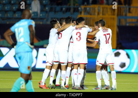 Suez, Egypte. 24 Juin, 2019. Les joueurs de la Tunisie au cours de la notation en fête 2019 Coupe d'Afrique des Nations groupe e match entre la Tunisie et l'Angola à Suez, Egypte, le 24 juin 2019. Le match s'est terminé par un nul 1-1. Credit : Ahmed Gomaa/Xinhua/Alamy Live News Banque D'Images