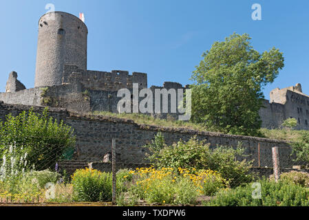 Tour et mur de la ruine muenzenberg Hesse Allemagne Banque D'Images