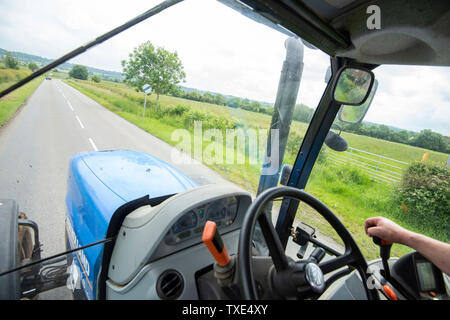 Tracteur roulant si Leicestershire, Angleterre Royaume-uni Rural Banque D'Images