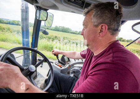 Tracteur roulant si Leicestershire, Angleterre Royaume-uni Rural Banque D'Images