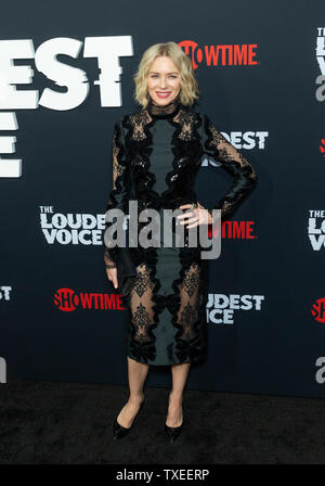 New York, États-Unis. 24 Juin, 2019. Naomi Watts wearing dress par Erdem assiste à la première mondiale de réseau Showtime la voix la plus forte à Paris Theater Crédit : Lev Radin/Pacific Press/Alamy Live News Banque D'Images