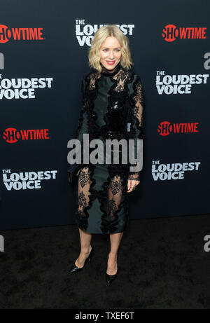 New York, États-Unis. 24 Juin, 2019. Naomi Watts wearing dress par Erdem assiste à la première mondiale de réseau Showtime la voix la plus forte à Paris Theater Crédit : Lev Radin/Pacific Press/Alamy Live News Banque D'Images