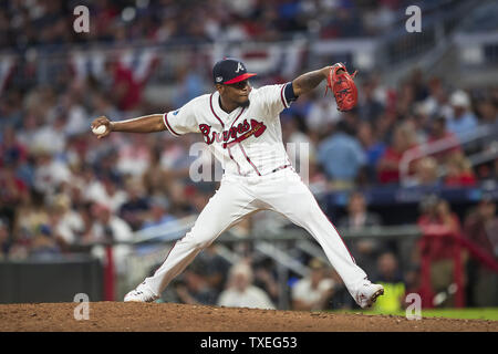 Lanceur des Braves d'Atlanta Julio Teheran (49) Livre d'Les Dodgers de Los Angeles au cours de la National League Division Series Jeu 4 à la Suntrust Park à Atlanta, le 8 octobre 2018. Les Dodgers a gagné 6-2 et se qualifie pour la Ligue nationale championnat de série. Photo par Paul Abell/UPI Banque D'Images