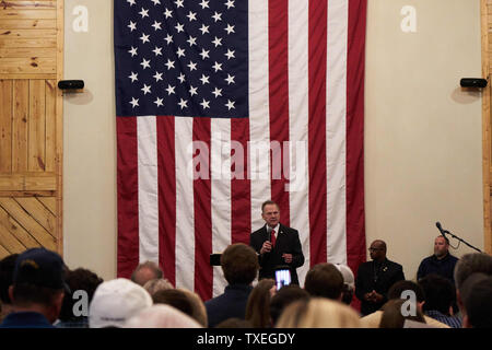 Candidat au Sénat républicain Roy Moore parle pendant un événement de campagne le 11 décembre 2017 à Midland City, Alabama. Moore fait face off contre le démocrate Doug Jones dans l'élection mardi spécial du Sénat. Photo par Cameron Carnes/UPI Banque D'Images