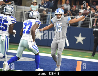 Detroit Lions Golden Tate fête ses 45 verges prises dans le premier trimestre contre les Dallas Cowboys à AT&T Stadium à Arlington, Texas le 30 septembre 2018. Photo par Ian Halperin/UPI Banque D'Images