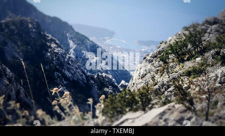 Vue sur la vallée d'un sommet à l'intérieur de la montagne de Biokovo à Makarska Croatie7 Banque D'Images