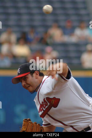 Le lanceur partant des Atlanta Braves Horacio Ramirez lance contre les Phillies de Philadelphie en visite dans la première manche le 7 août 2006, à Atlanta, Turner Field. (Photo d'UPI/John Dickerson) Banque D'Images