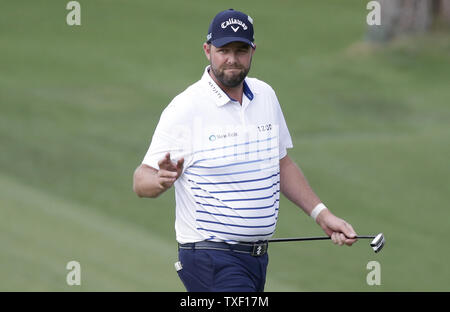 Marc Leishman de l'Australie réagit après un putt pour le par sur le 10e vert dans le 2ème tour du tournoi Masters 2018 de l'Augusta National Golf Club à Augusta, Géorgie, le 6 avril 2018. Photo de John Angelillo/UPI Banque D'Images